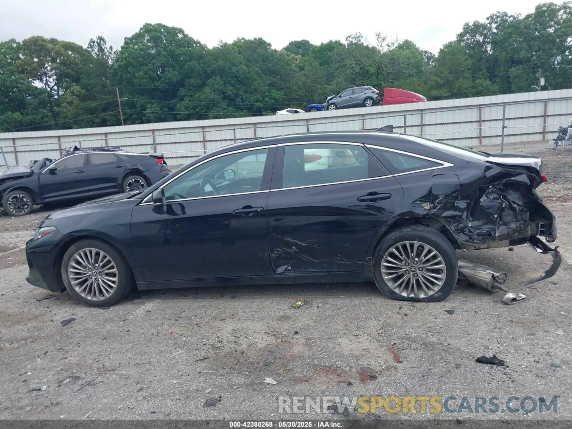 14 Photograph of a damaged car 4T1NB1BBXMU002160 TOYOTA AVALON 2021