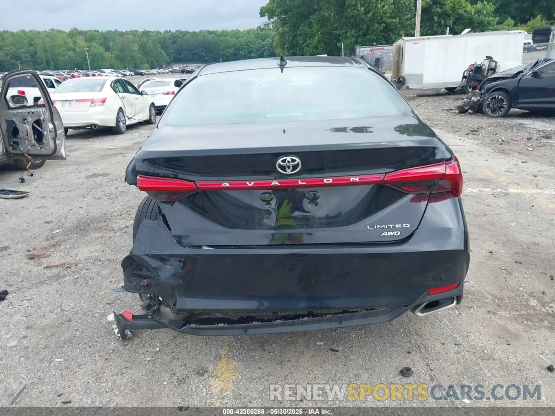 16 Photograph of a damaged car 4T1NB1BBXMU002160 TOYOTA AVALON 2021