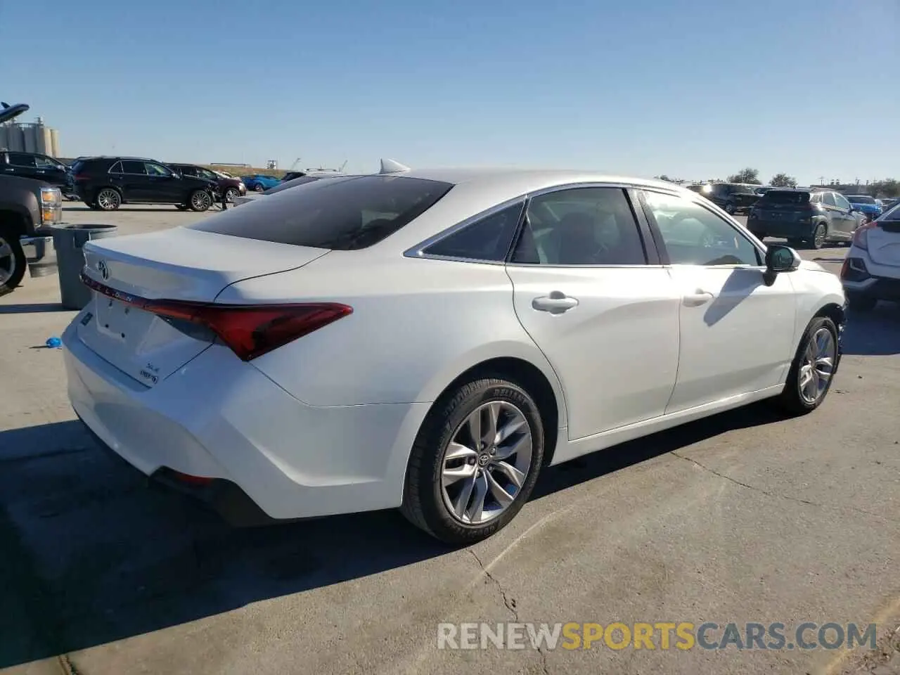 3 Photograph of a damaged car 4T1AA1AB7NU012682 TOYOTA AVALON 2022