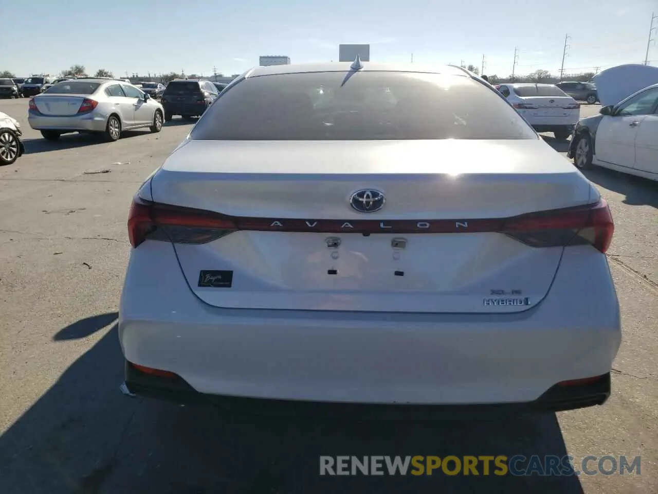 6 Photograph of a damaged car 4T1AA1AB7NU012682 TOYOTA AVALON 2022