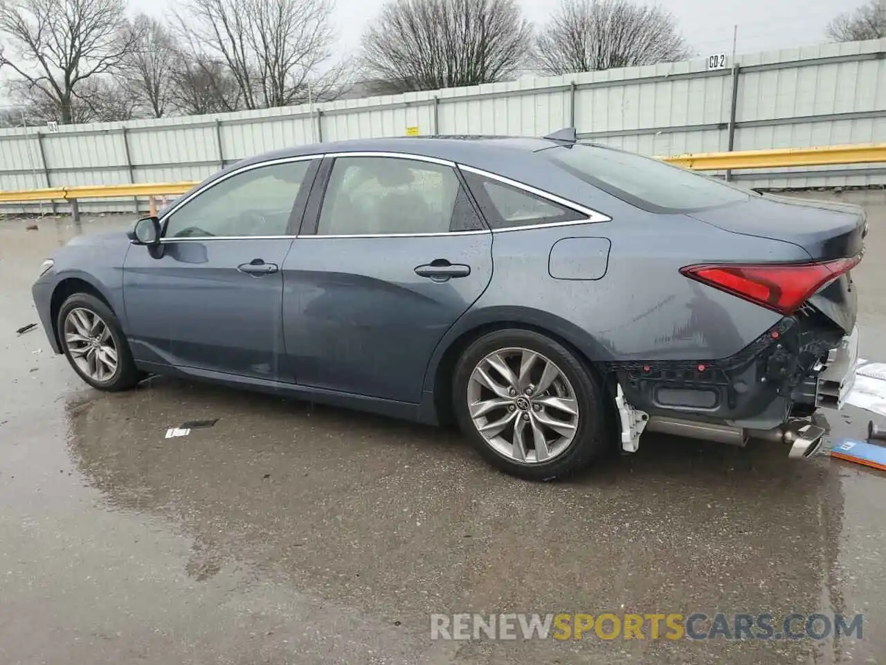 2 Photograph of a damaged car 4T1AZ1FB1NU084186 TOYOTA AVALON 2022