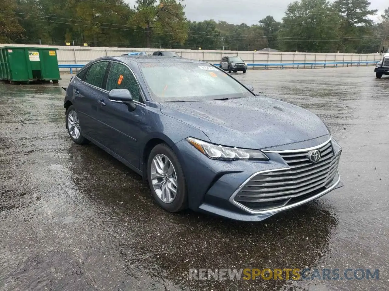 1 Photograph of a damaged car 4T1AZ1FB5NU072624 TOYOTA AVALON 2022