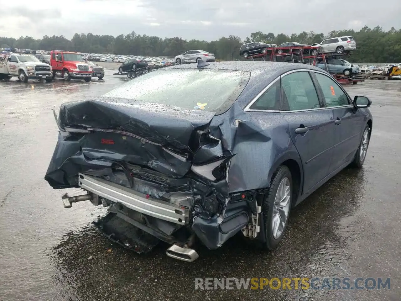4 Photograph of a damaged car 4T1AZ1FB5NU072624 TOYOTA AVALON 2022