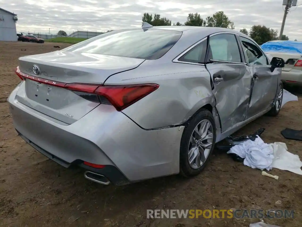 4 Photograph of a damaged car 4T1AZ1FB7NU087609 TOYOTA AVALON 2022