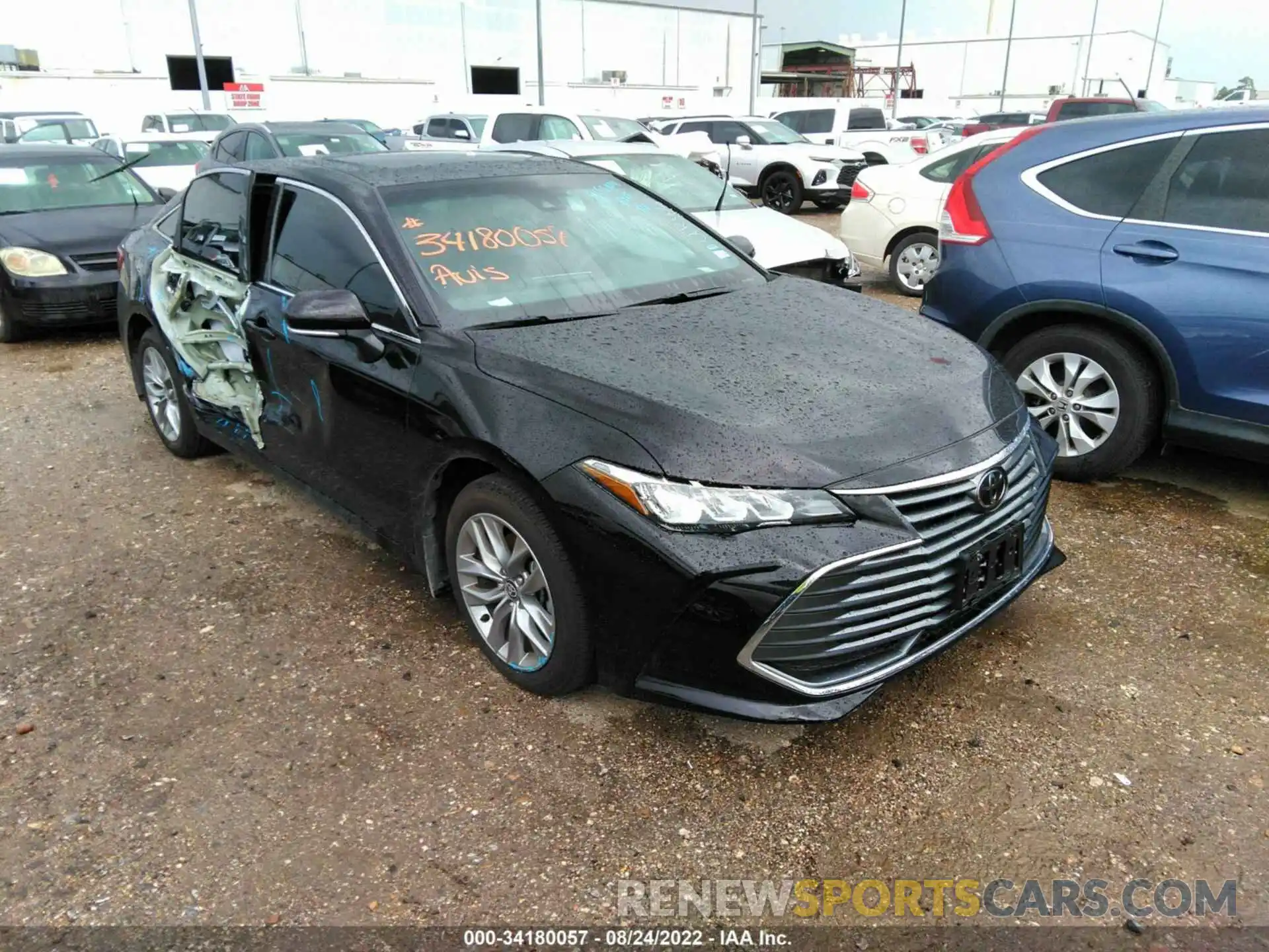 1 Photograph of a damaged car 4T1AZ1FB8NU079177 TOYOTA AVALON 2022