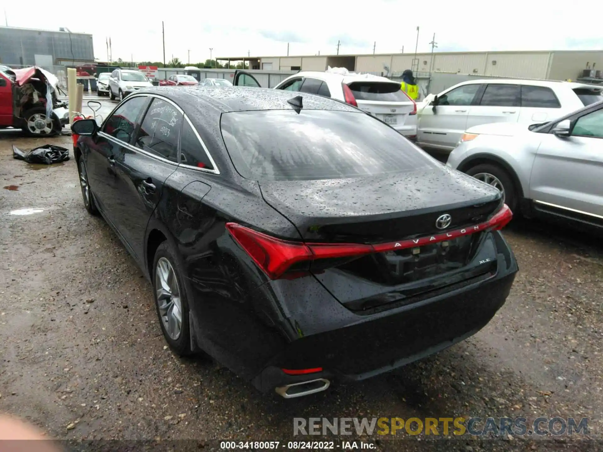 3 Photograph of a damaged car 4T1AZ1FB8NU079177 TOYOTA AVALON 2022