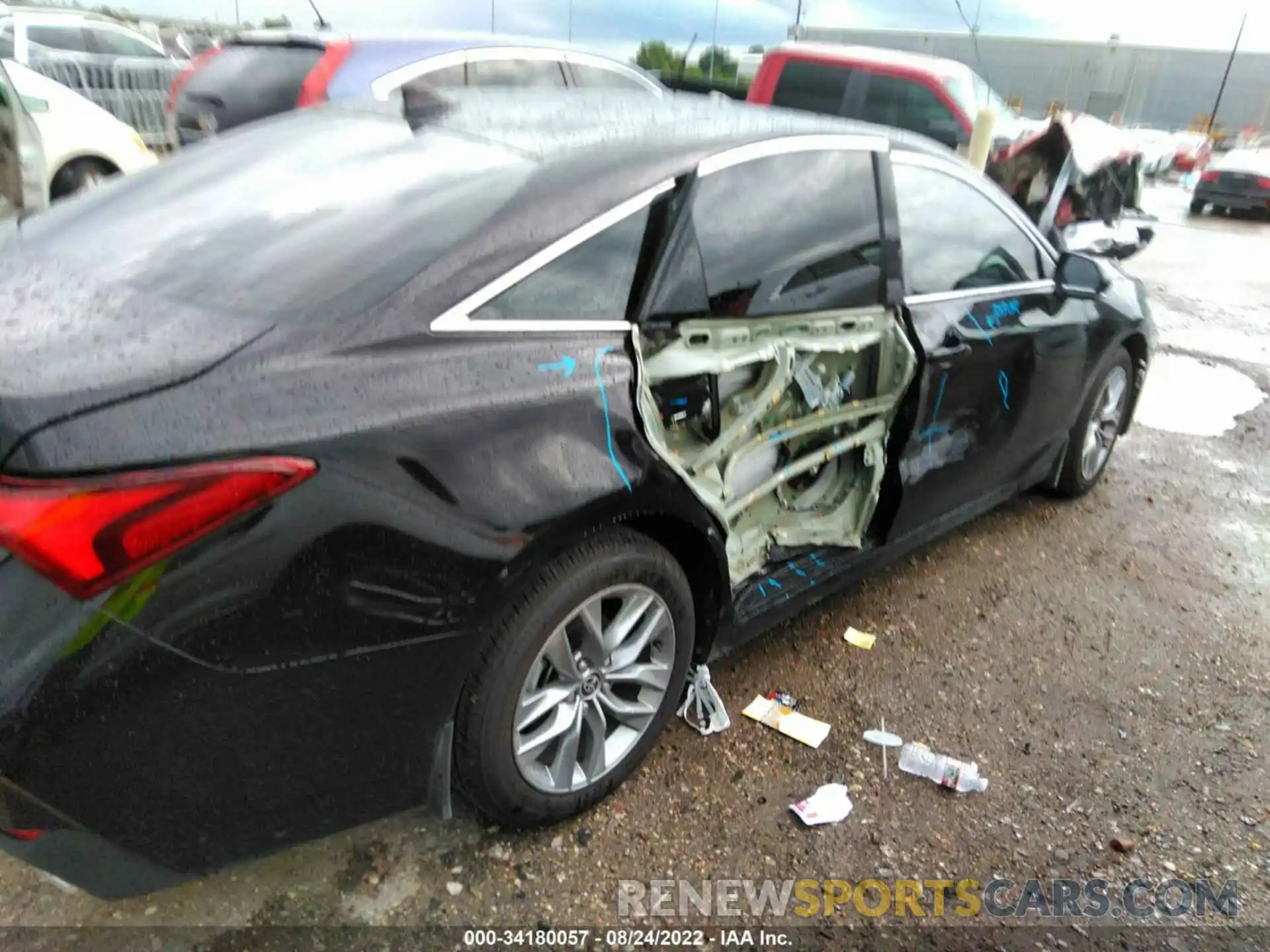 6 Photograph of a damaged car 4T1AZ1FB8NU079177 TOYOTA AVALON 2022