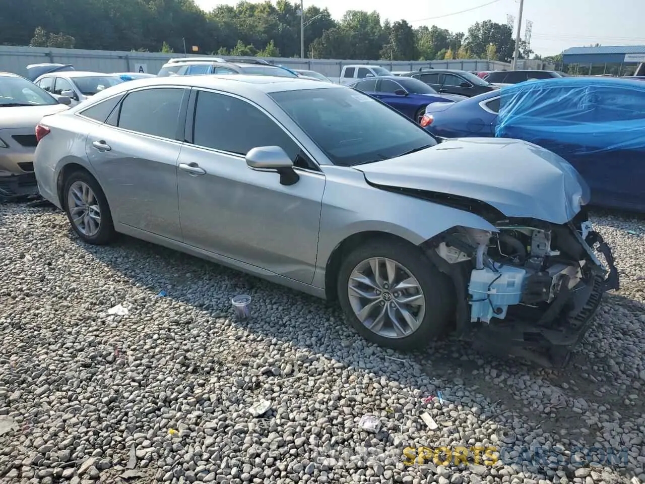 4 Photograph of a damaged car 4T1AZ1FB9NU088034 TOYOTA AVALON 2022