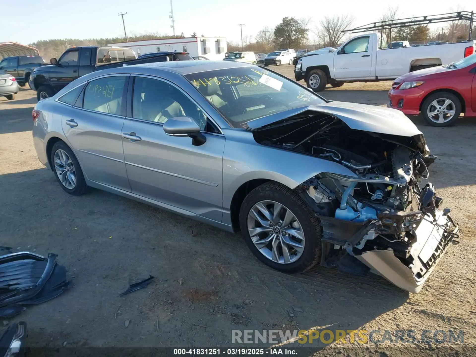 1 Photograph of a damaged car 4T1AZ1FBXNU085305 TOYOTA AVALON 2022
