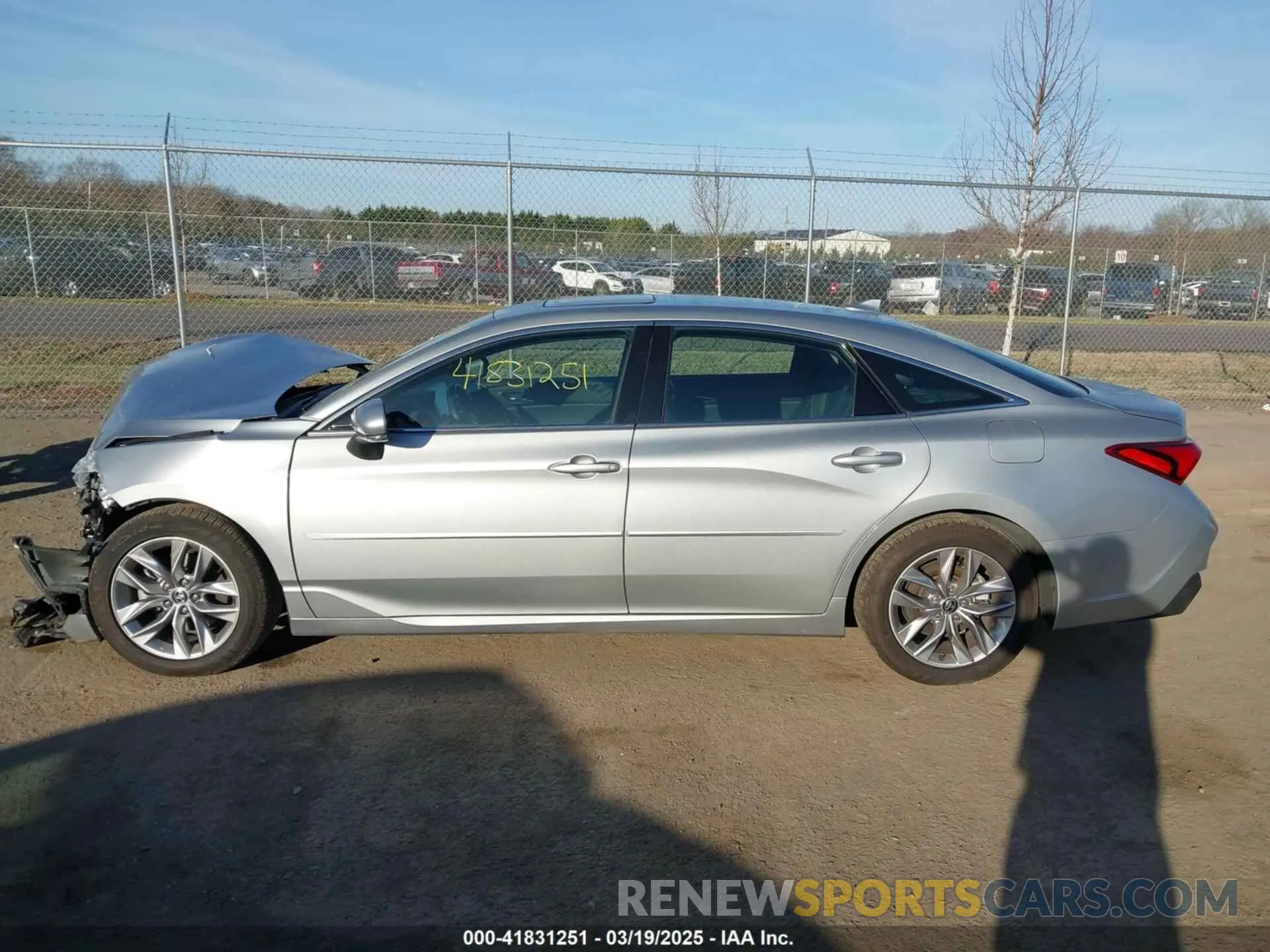 14 Photograph of a damaged car 4T1AZ1FBXNU085305 TOYOTA AVALON 2022