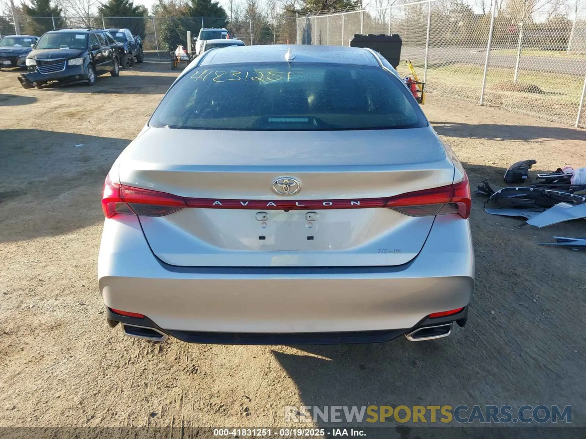 16 Photograph of a damaged car 4T1AZ1FBXNU085305 TOYOTA AVALON 2022