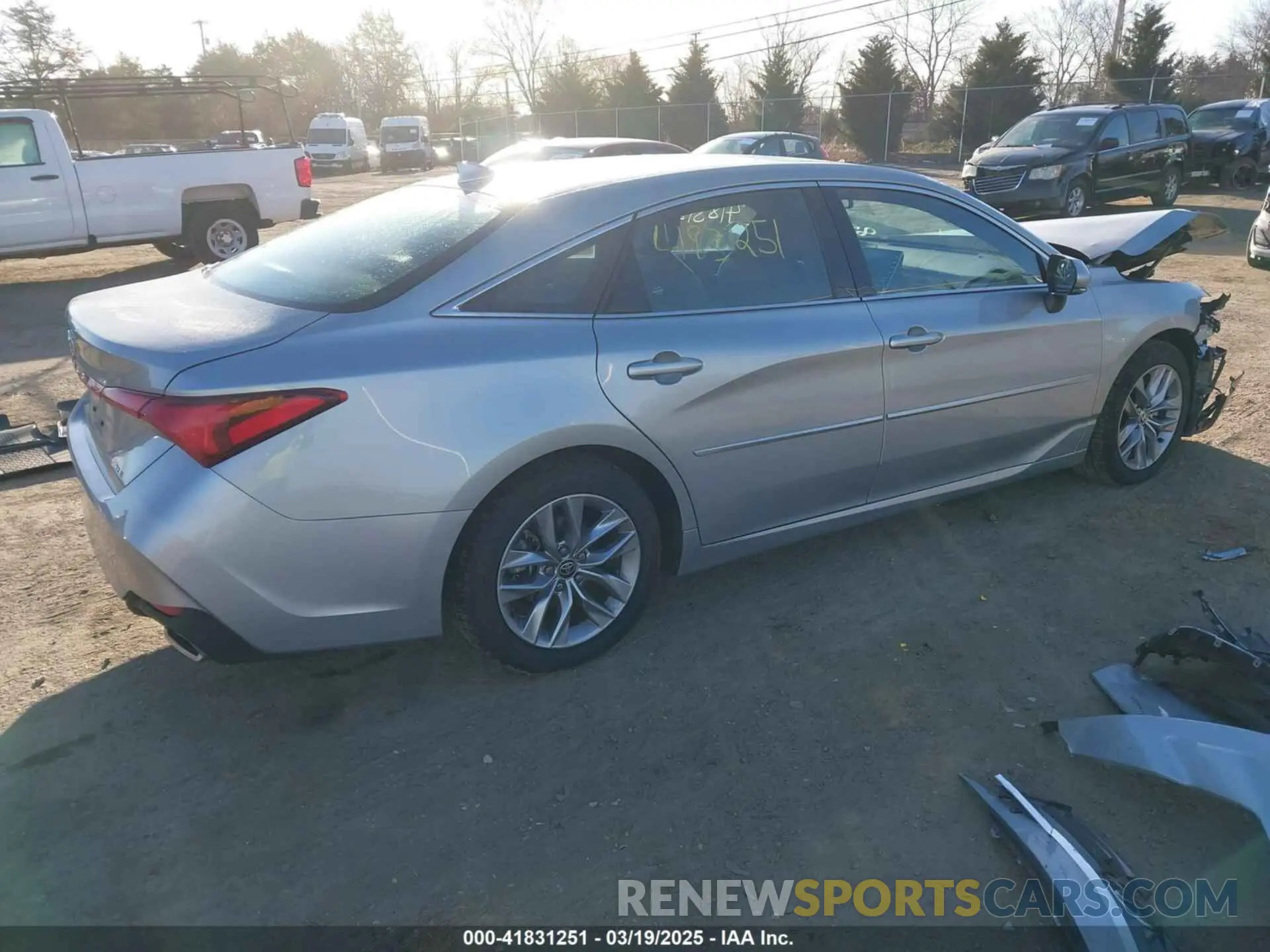 4 Photograph of a damaged car 4T1AZ1FBXNU085305 TOYOTA AVALON 2022