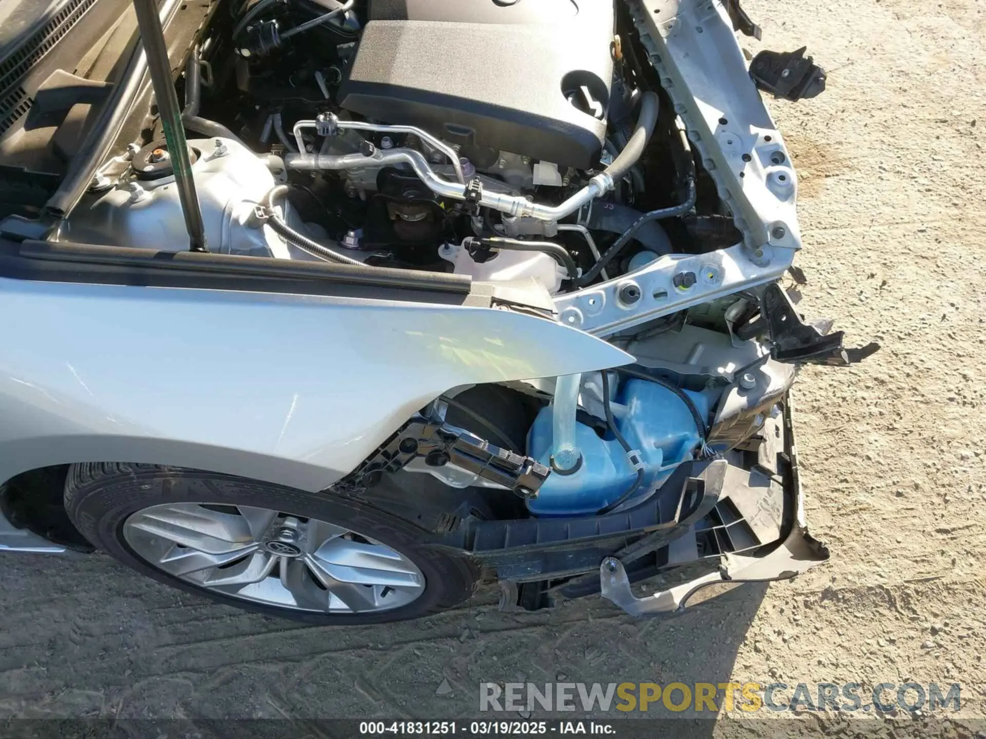 6 Photograph of a damaged car 4T1AZ1FBXNU085305 TOYOTA AVALON 2022