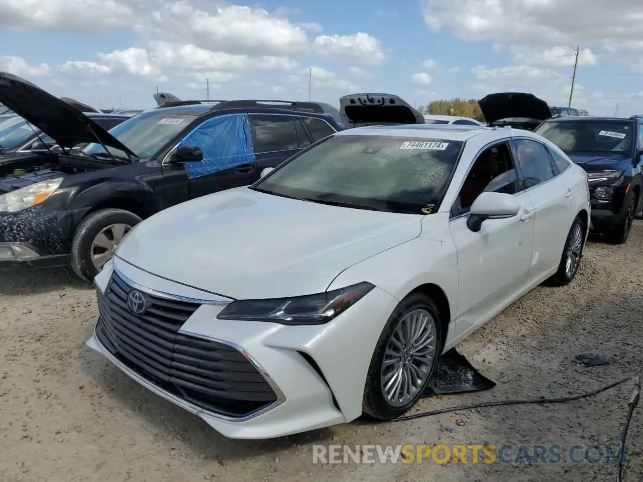 1 Photograph of a damaged car 4T1CA1AB4NU013698 TOYOTA AVALON 2022