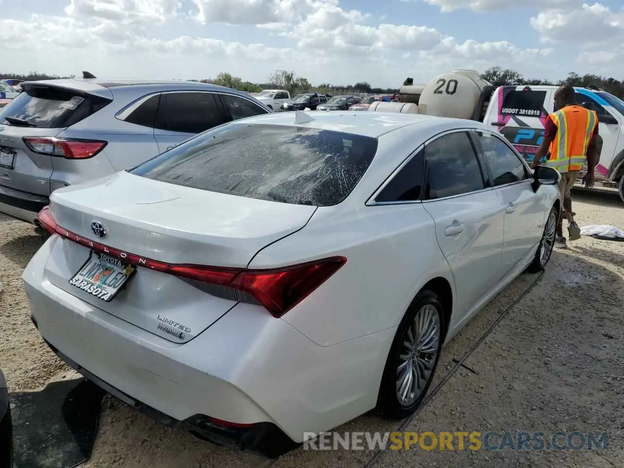 3 Photograph of a damaged car 4T1CA1AB4NU013698 TOYOTA AVALON 2022