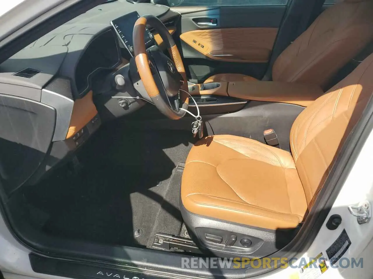 7 Photograph of a damaged car 4T1CA1AB4NU013698 TOYOTA AVALON 2022