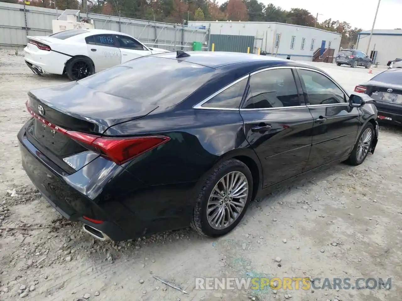 4 Photograph of a damaged car 4T1CZ1FB1NU072550 TOYOTA AVALON 2022