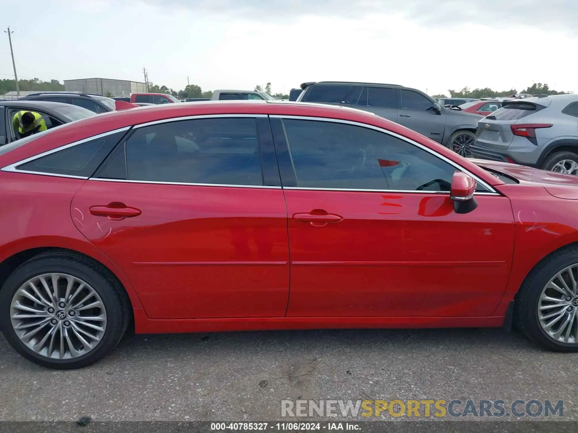 13 Photograph of a damaged car 4T1CZ1FB9NU076555 TOYOTA AVALON 2022