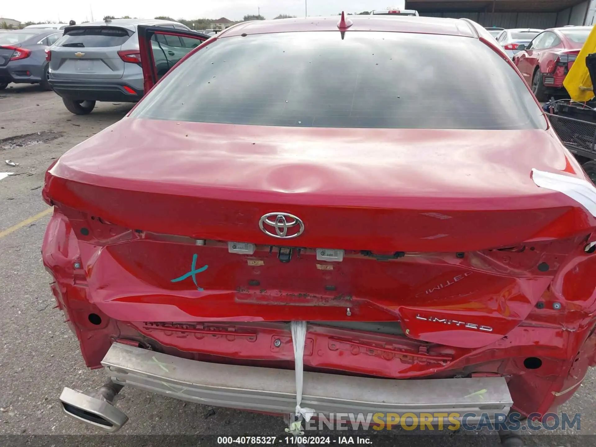16 Photograph of a damaged car 4T1CZ1FB9NU076555 TOYOTA AVALON 2022