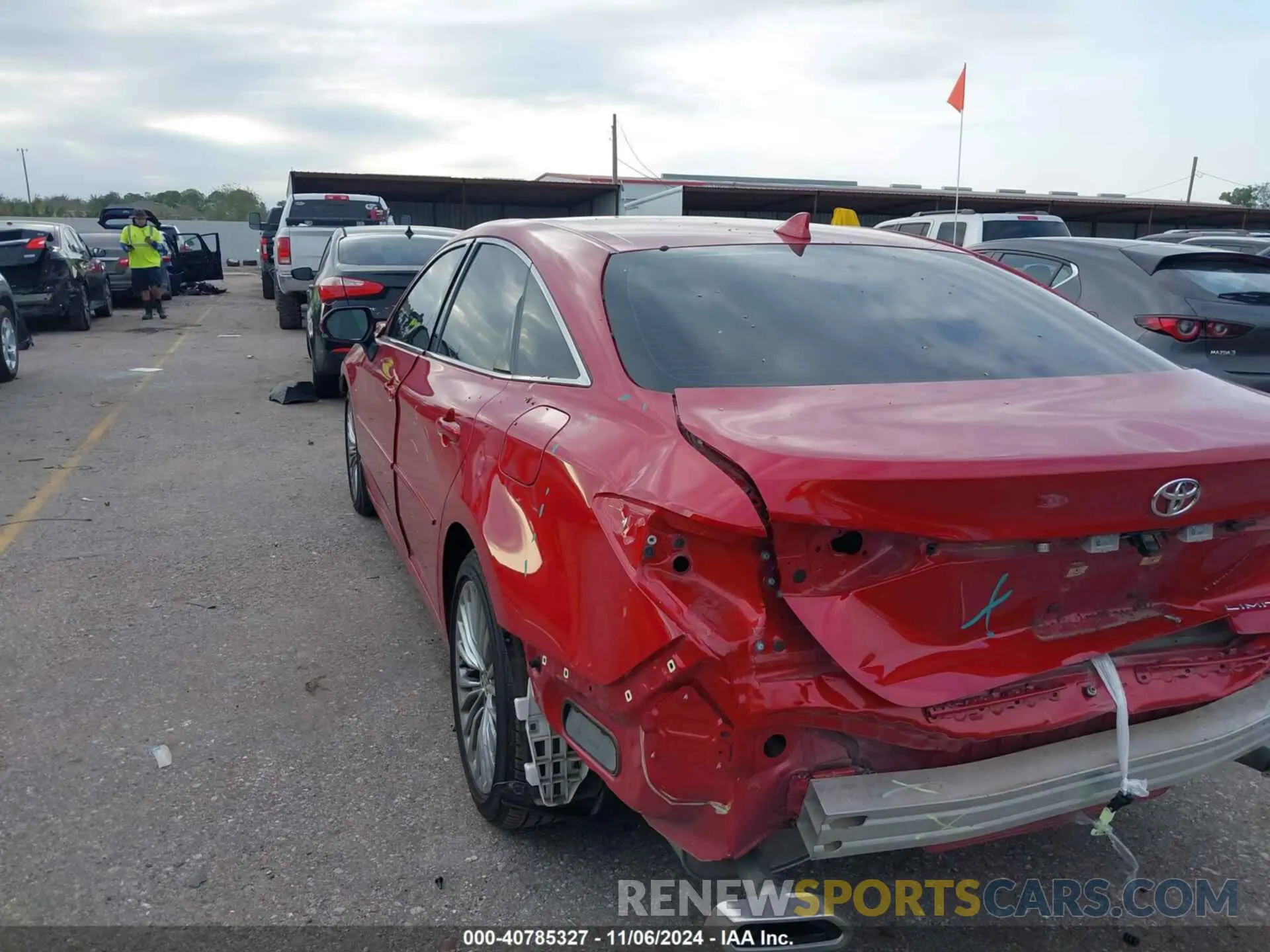 3 Photograph of a damaged car 4T1CZ1FB9NU076555 TOYOTA AVALON 2022