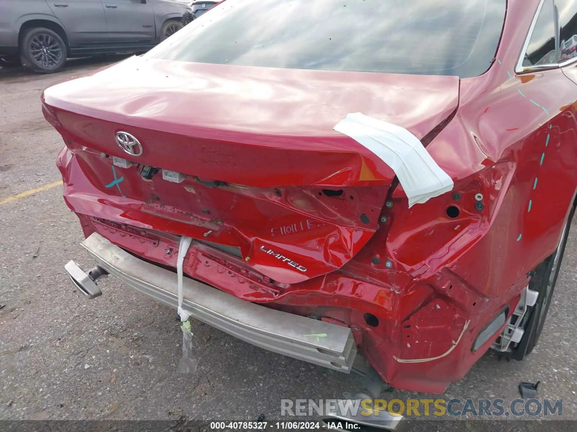 6 Photograph of a damaged car 4T1CZ1FB9NU076555 TOYOTA AVALON 2022