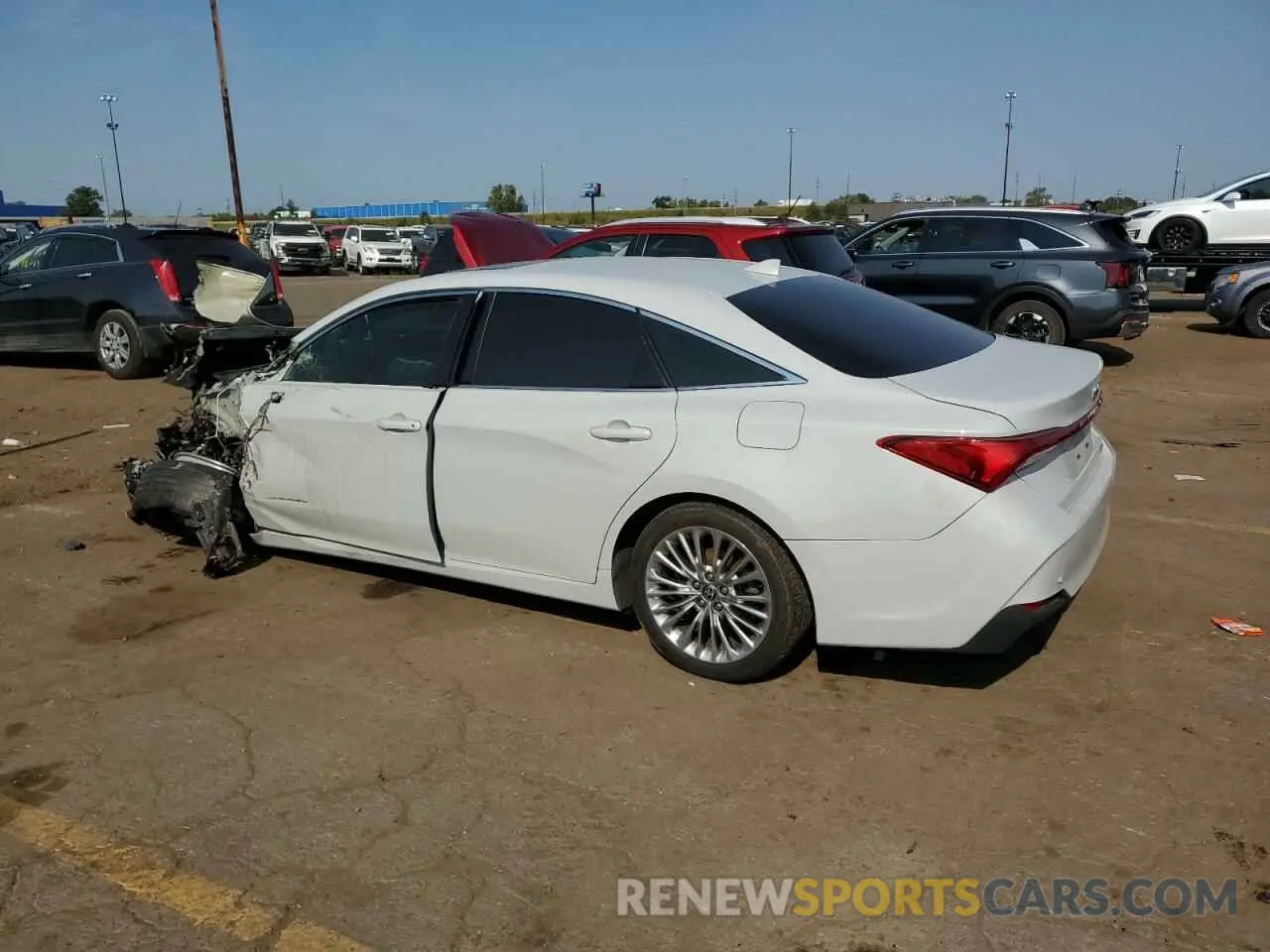 2 Photograph of a damaged car 4T1DA1AB0NU012729 TOYOTA AVALON 2022