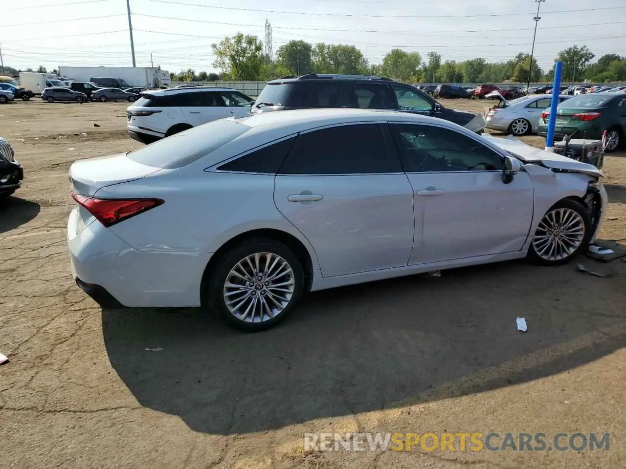 3 Photograph of a damaged car 4T1DA1AB0NU012729 TOYOTA AVALON 2022