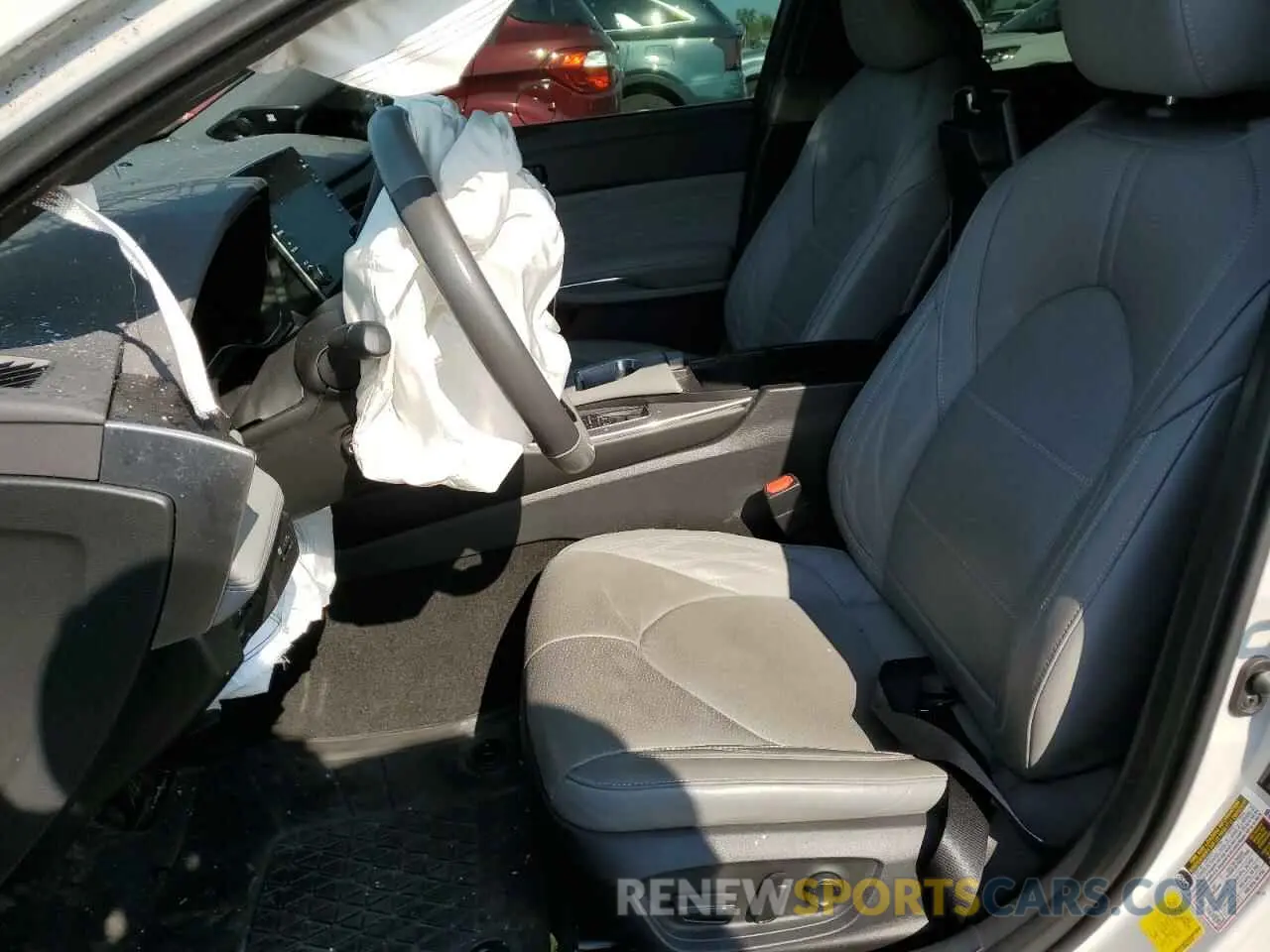 7 Photograph of a damaged car 4T1DA1AB0NU012729 TOYOTA AVALON 2022