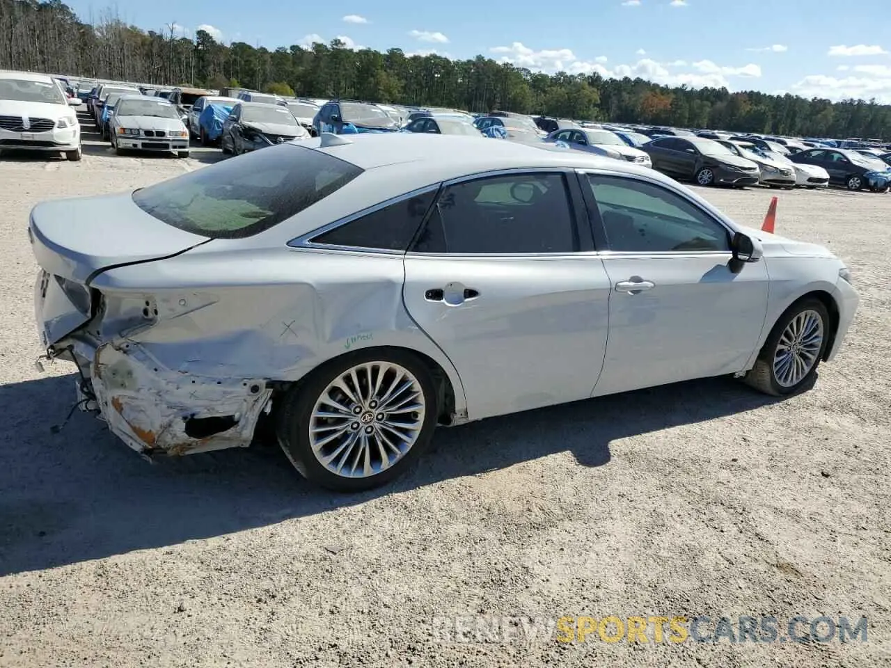 3 Photograph of a damaged car 4T1DA1AB1NU012528 TOYOTA AVALON 2022
