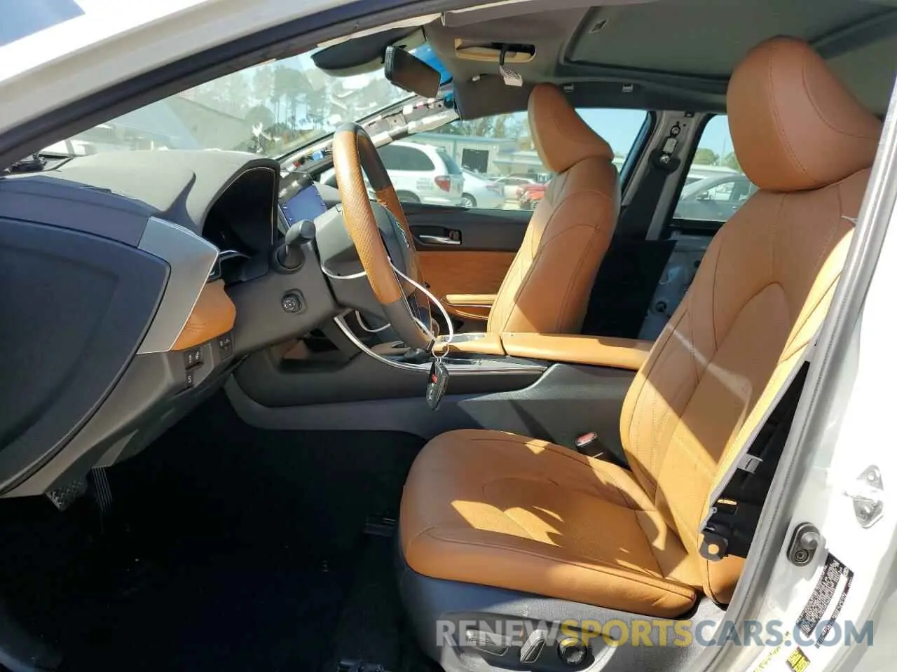 7 Photograph of a damaged car 4T1DA1AB1NU012528 TOYOTA AVALON 2022