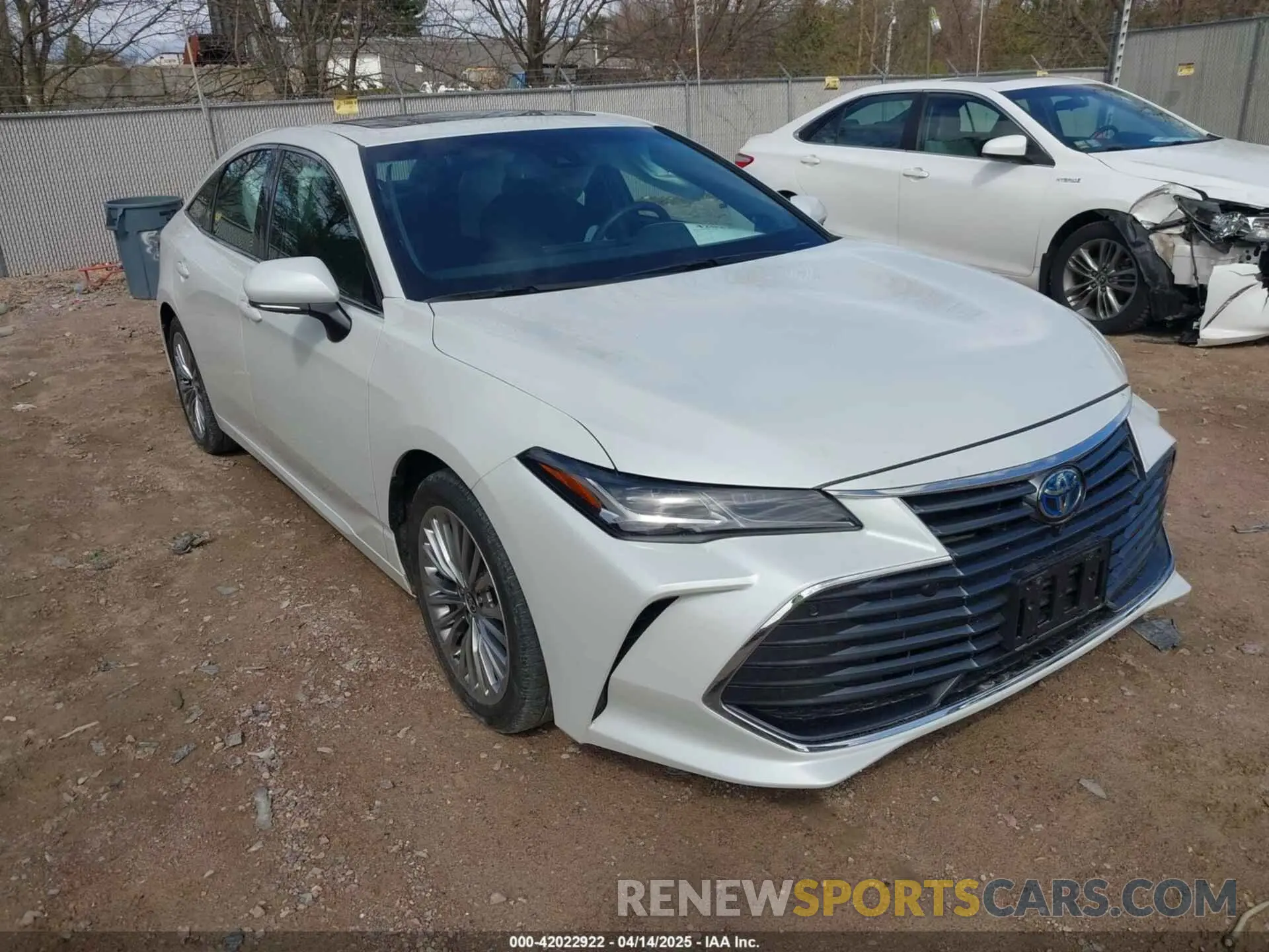 1 Photograph of a damaged car 4T1DA1AB1NU013114 TOYOTA AVALON 2022