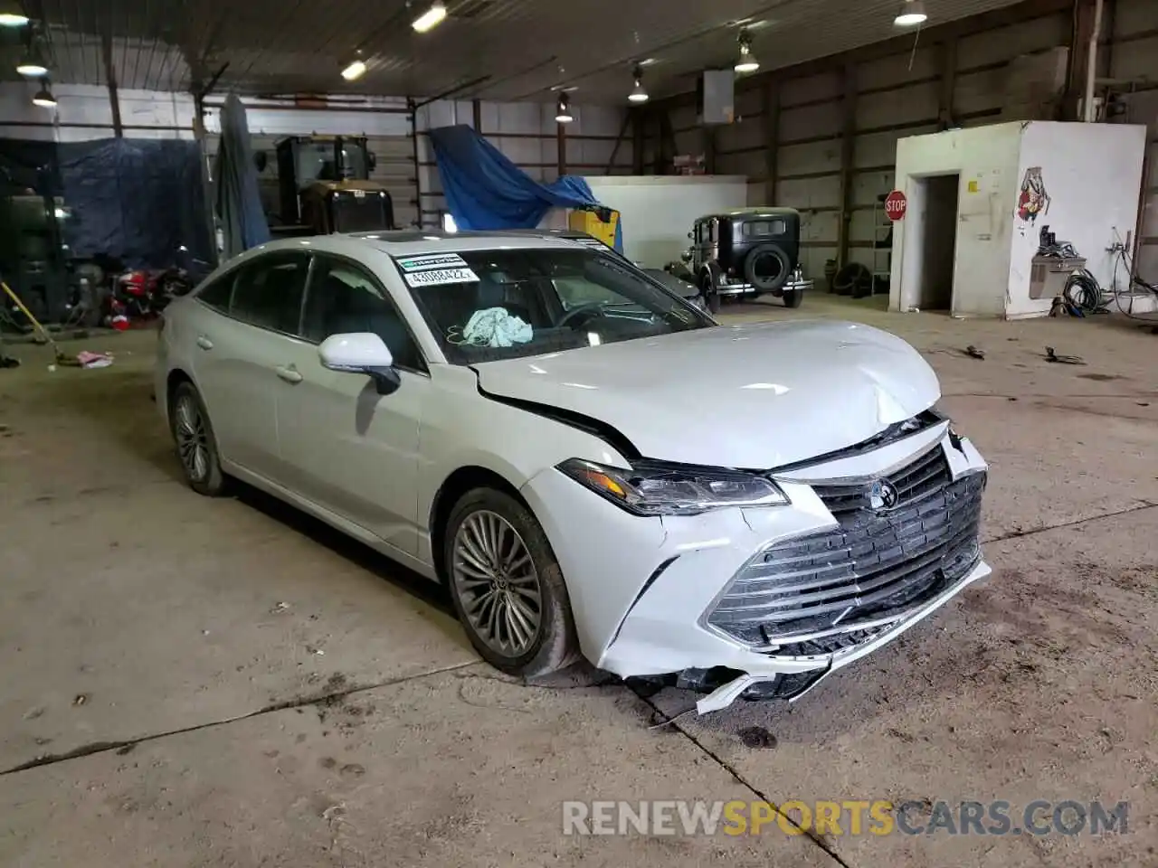 1 Photograph of a damaged car 4T1DA1AB4NU011583 TOYOTA AVALON 2022