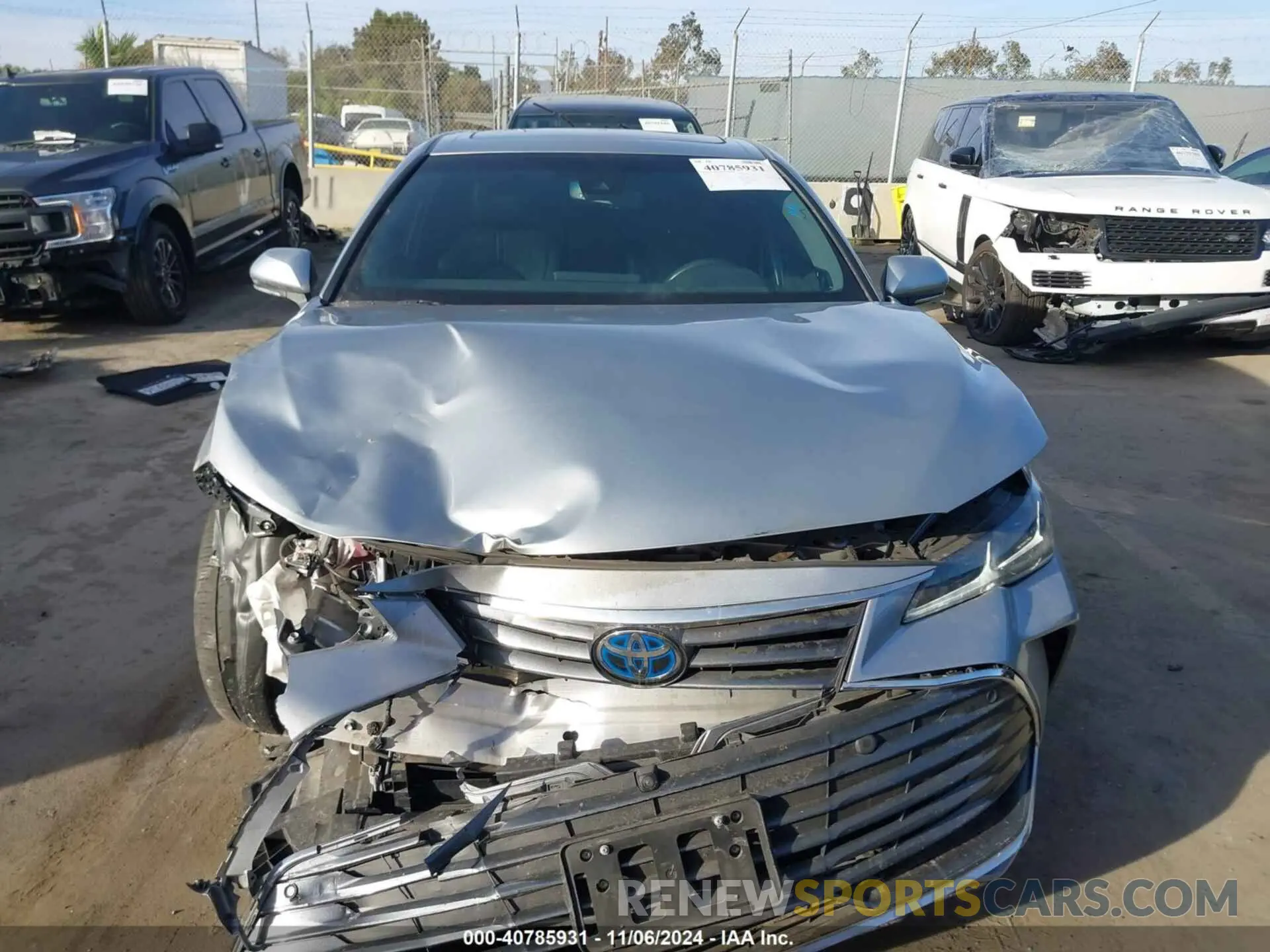 13 Photograph of a damaged car 4T1DA1AB6NU014548 TOYOTA AVALON 2022