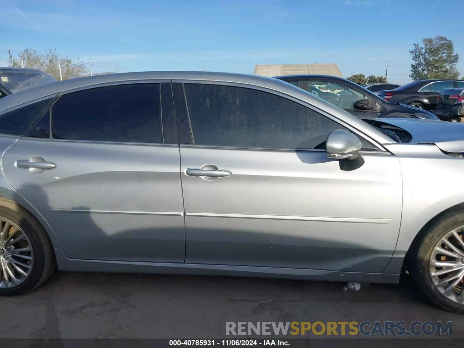 14 Photograph of a damaged car 4T1DA1AB6NU014548 TOYOTA AVALON 2022