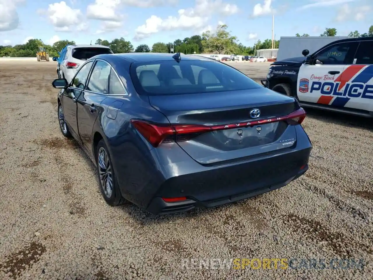 3 Photograph of a damaged car 4T1DA1AB7NU012713 TOYOTA AVALON 2022