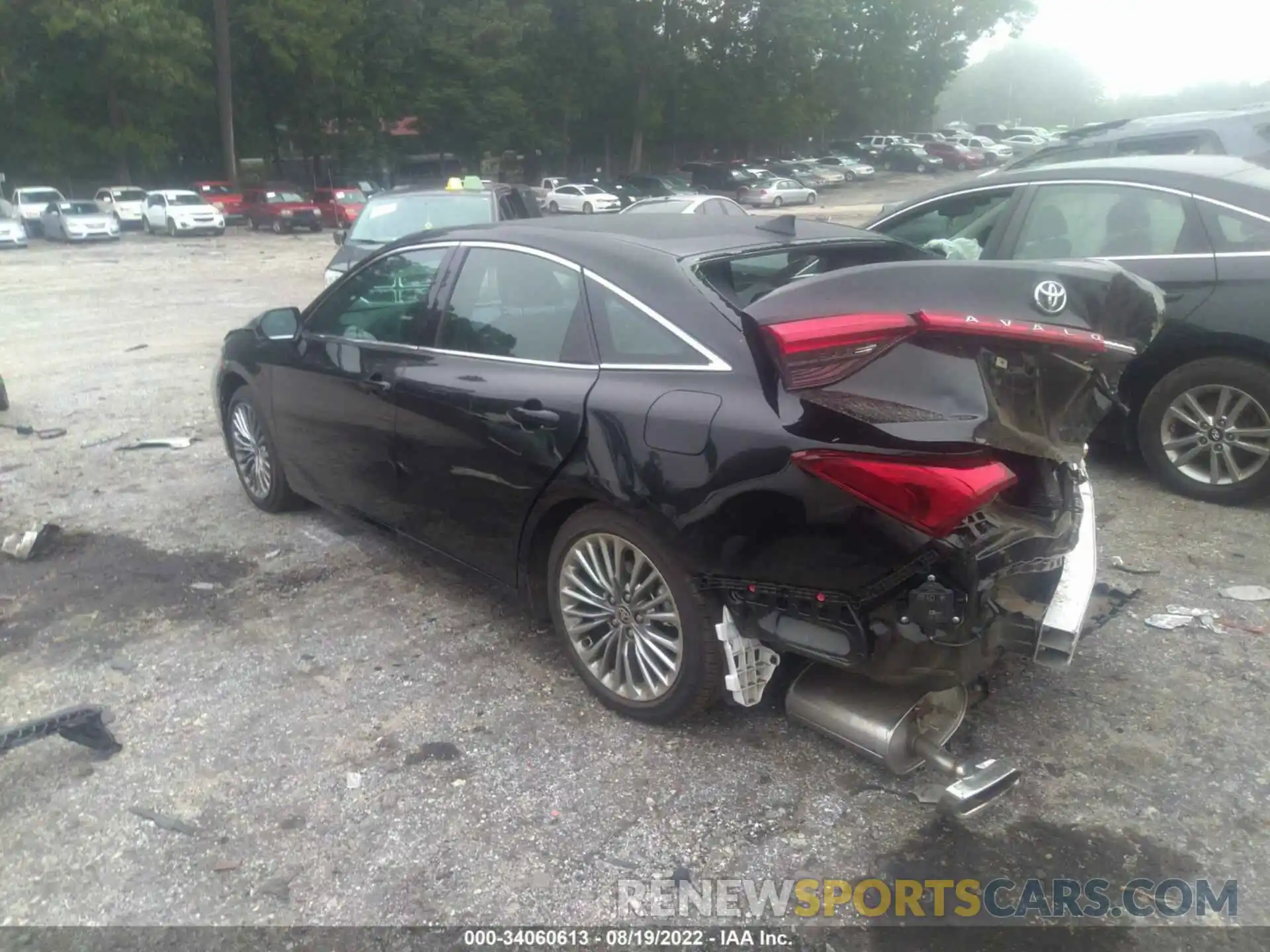 3 Photograph of a damaged car 4T1DZ1FB2NU082377 TOYOTA AVALON 2022