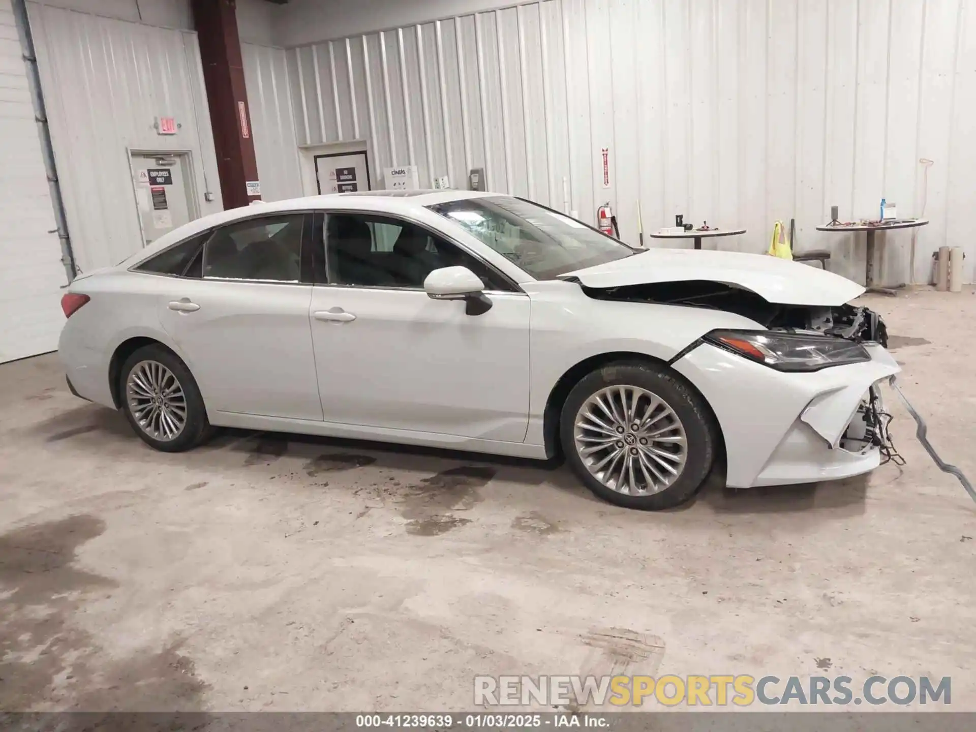 13 Photograph of a damaged car 4T1DZ1FB9NU079282 TOYOTA AVALON 2022