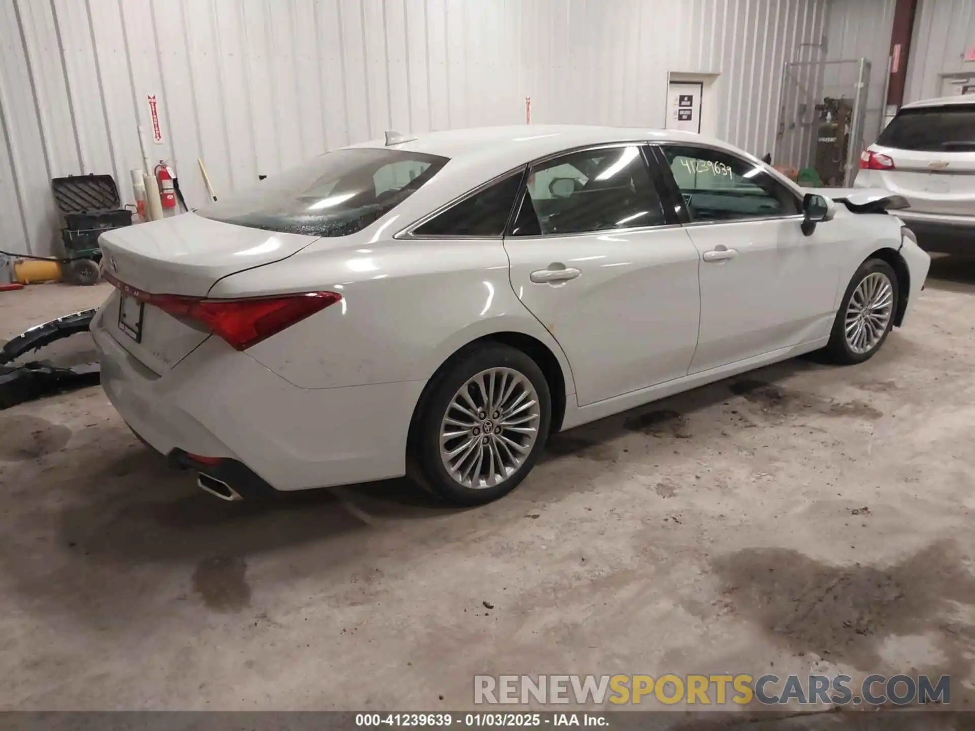 4 Photograph of a damaged car 4T1DZ1FB9NU079282 TOYOTA AVALON 2022