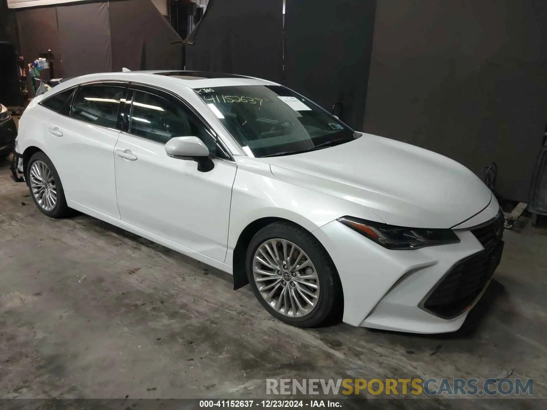 1 Photograph of a damaged car 4T1DZ1FBXNU076021 TOYOTA AVALON 2022