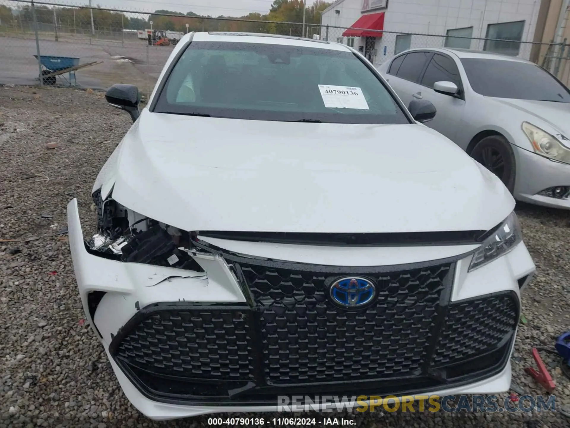 11 Photograph of a damaged car 4T1EA1AB0NU014517 TOYOTA AVALON 2022