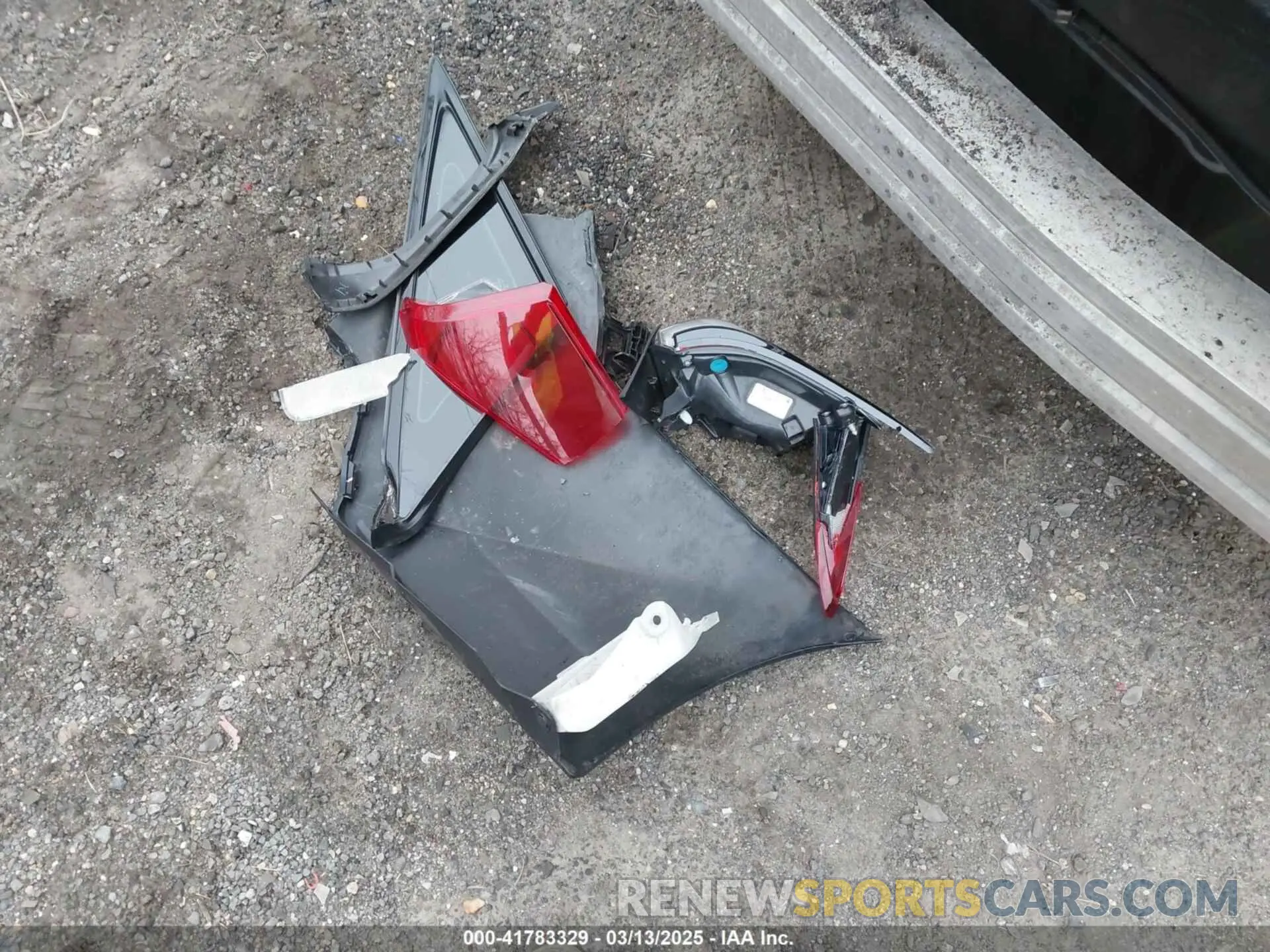 12 Photograph of a damaged car 4T1EA1AB1NU013439 TOYOTA AVALON 2022