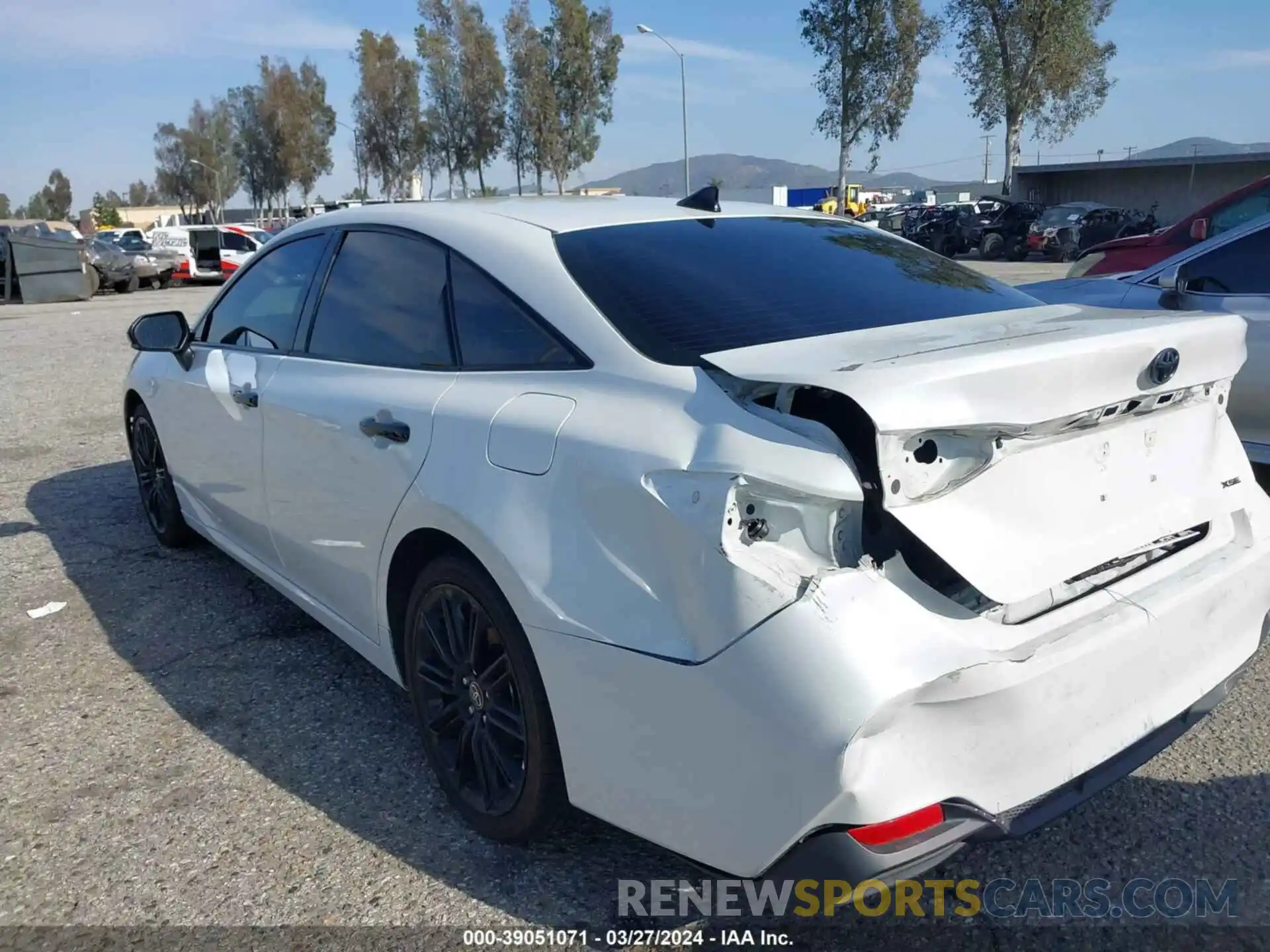 6 Photograph of a damaged car 4T1EA1AB3NU012812 TOYOTA AVALON 2022