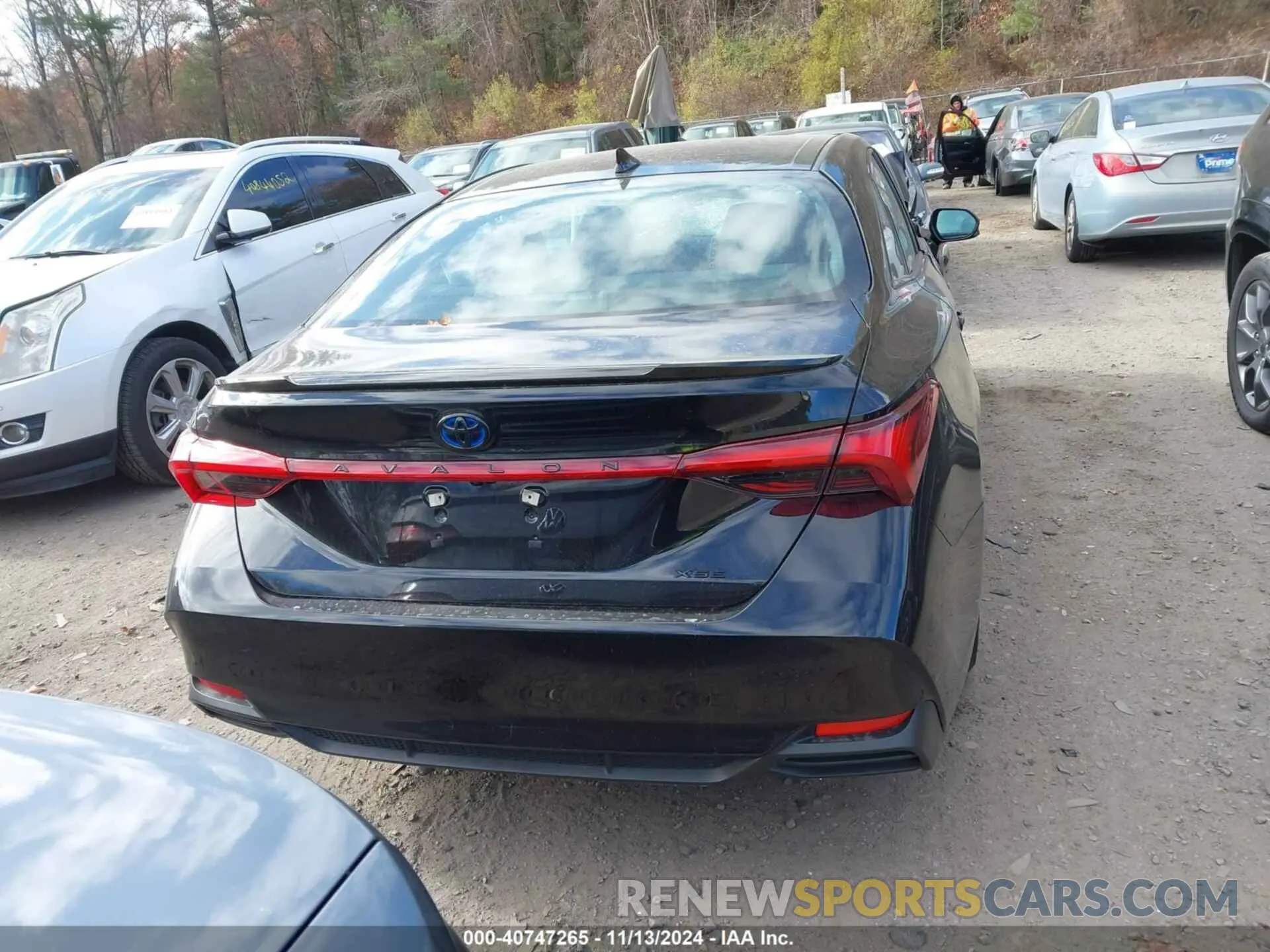 17 Photograph of a damaged car 4T1EA1AB8NU012210 TOYOTA AVALON 2022