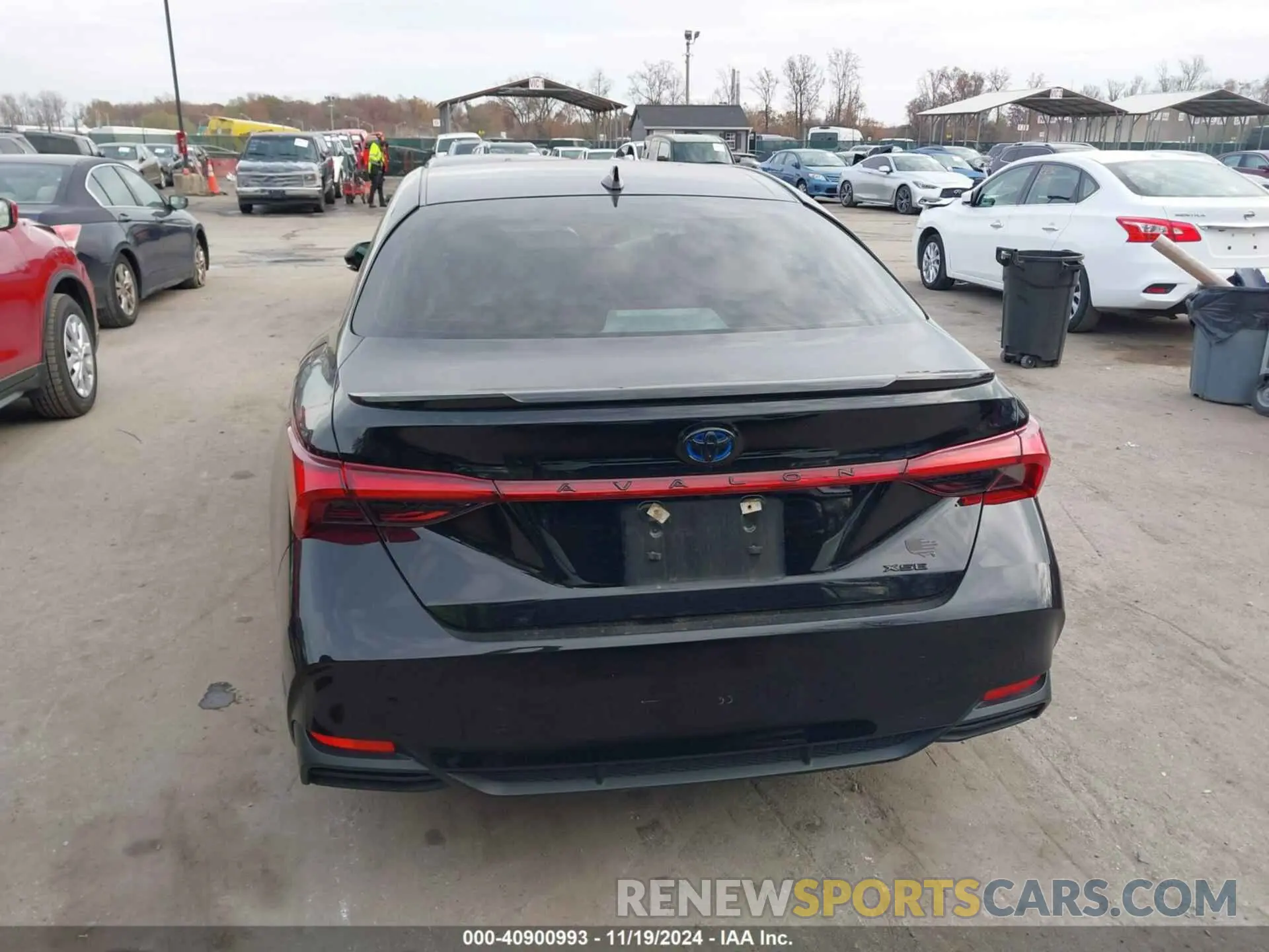 16 Photograph of a damaged car 4T1EA1AB9NU011826 TOYOTA AVALON 2022