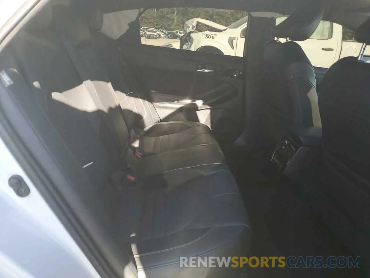 10 Photograph of a damaged car 4T1GZ1FB0NU078082 TOYOTA AVALON 2022