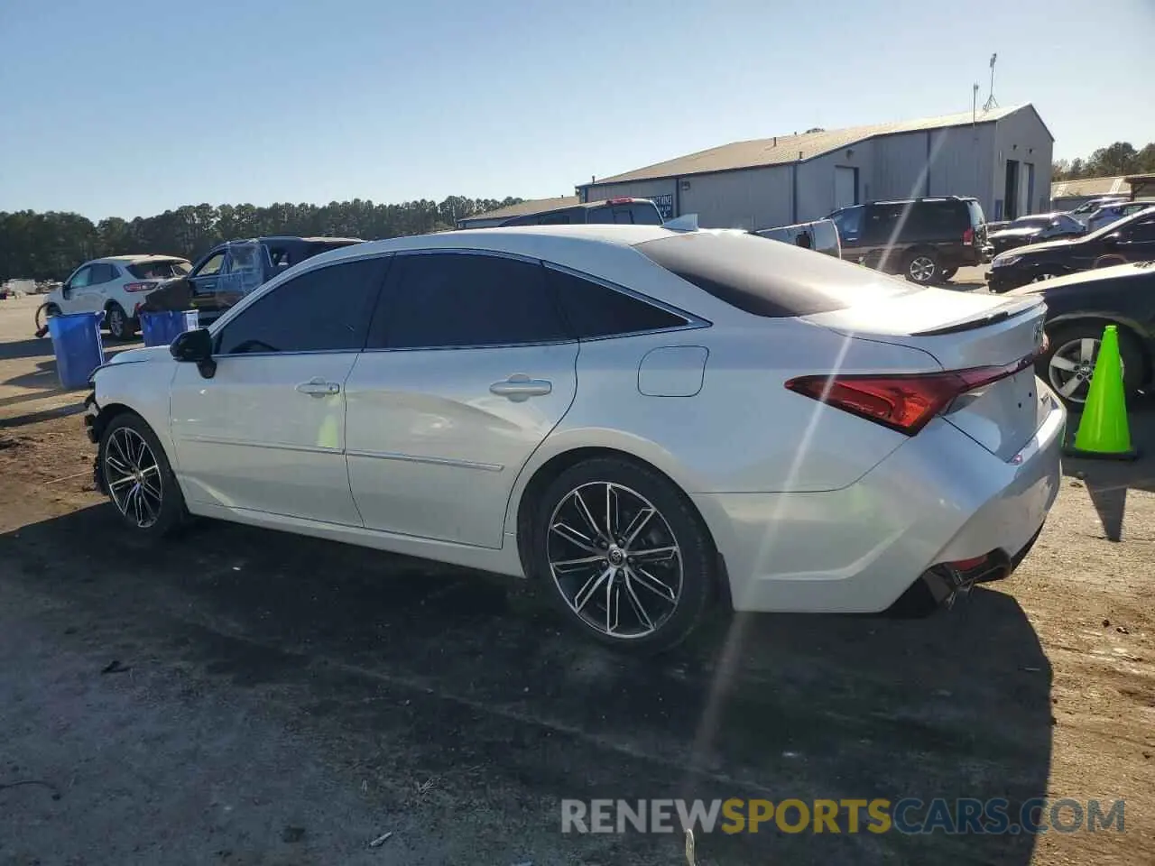 2 Photograph of a damaged car 4T1GZ1FB0NU078082 TOYOTA AVALON 2022