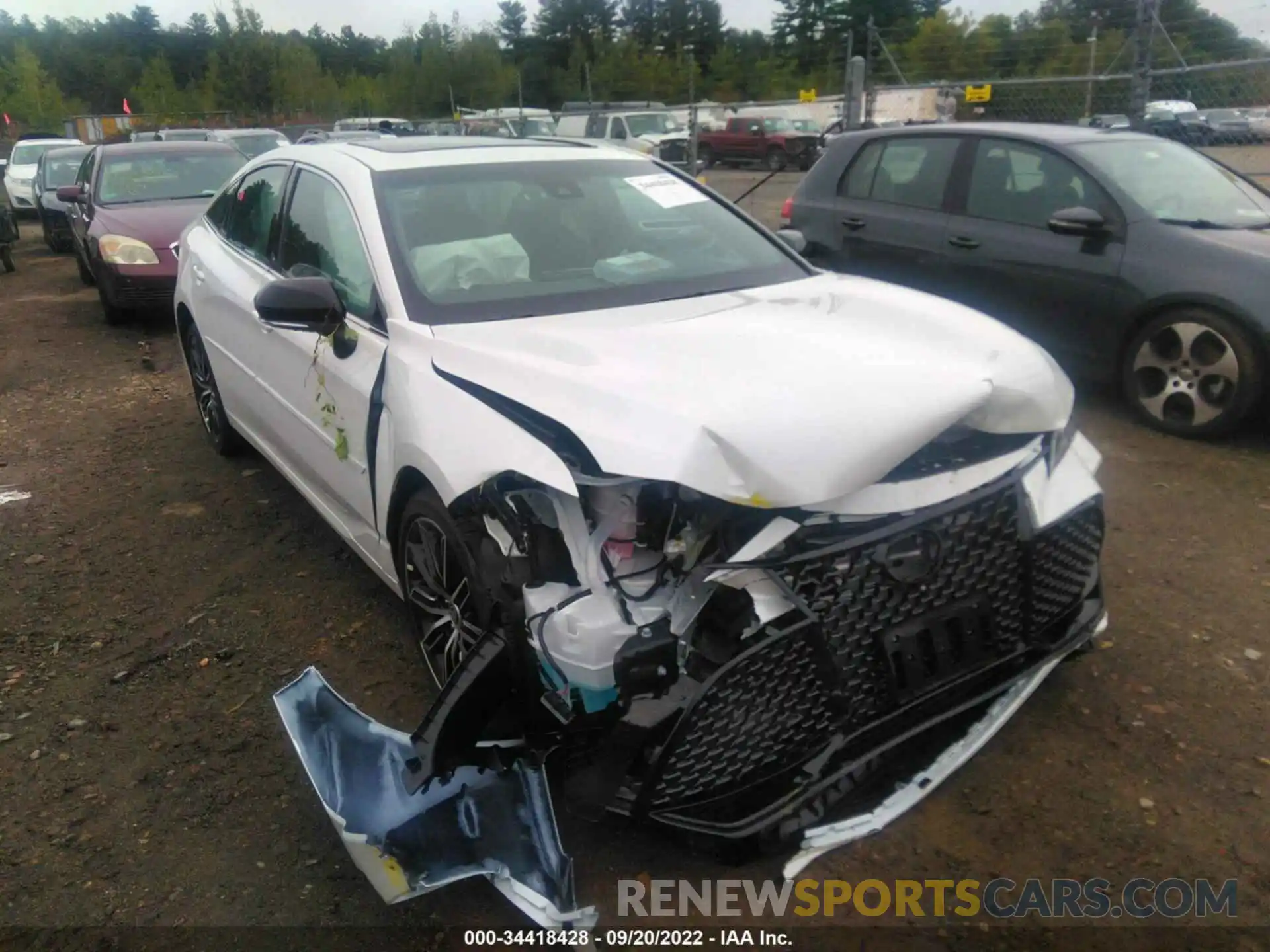 1 Photograph of a damaged car 4T1HZ1FB0NU086087 TOYOTA AVALON 2022