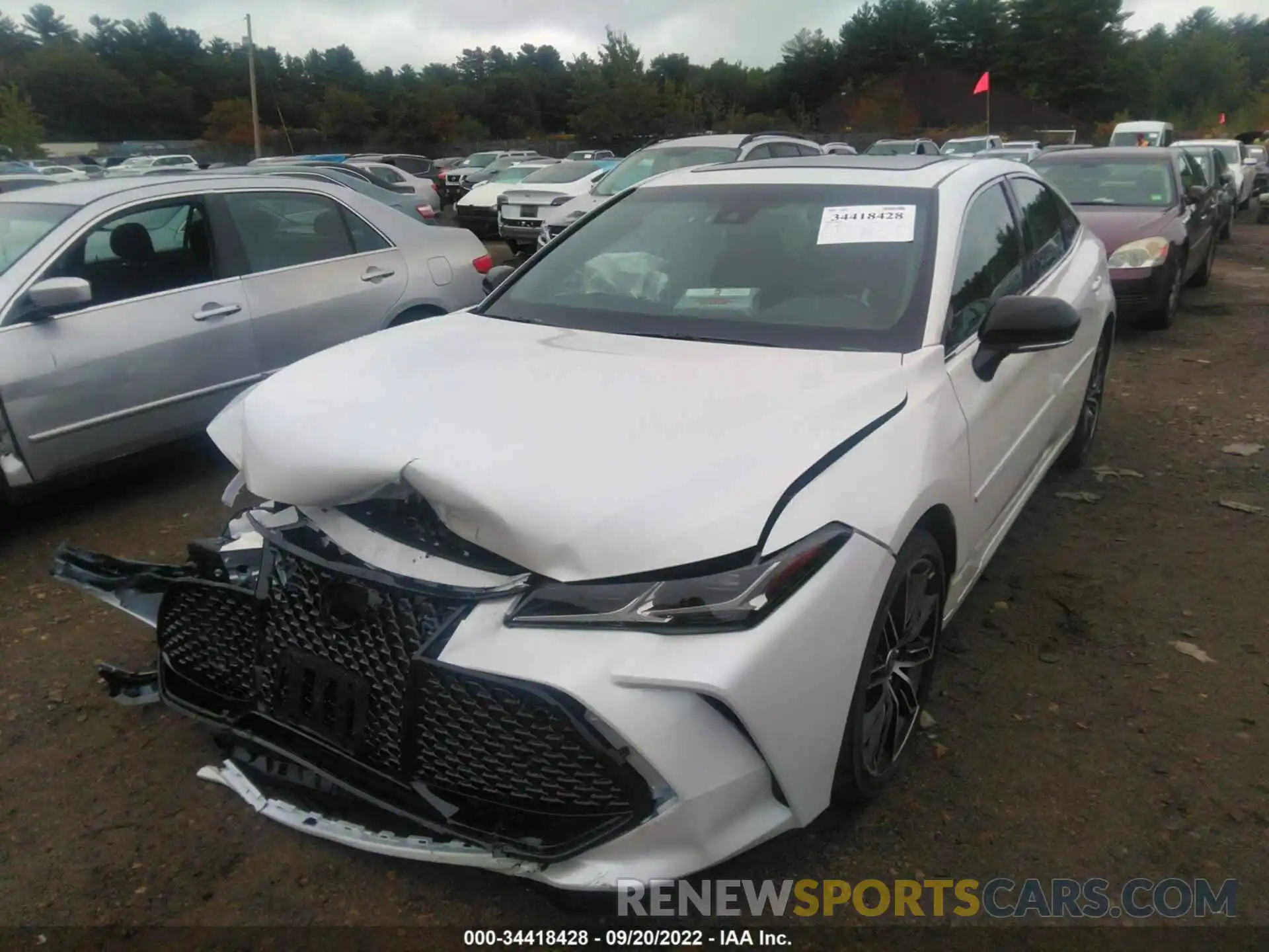 2 Photograph of a damaged car 4T1HZ1FB0NU086087 TOYOTA AVALON 2022