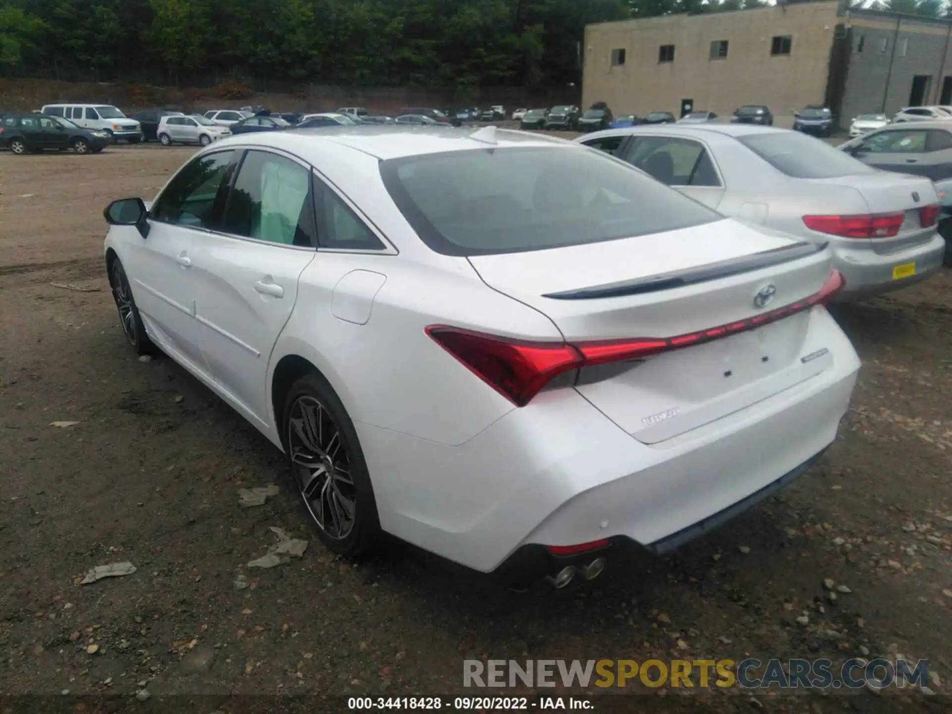 3 Photograph of a damaged car 4T1HZ1FB0NU086087 TOYOTA AVALON 2022