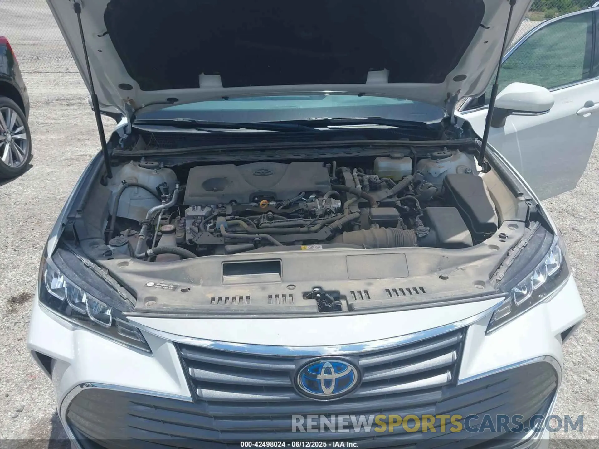 10 Photograph of a damaged car 4T1JA1AB5NU015841 TOYOTA AVALON 2022